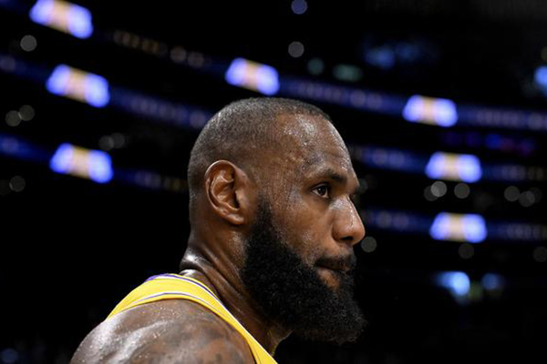 卡南:生涯首年见证詹姆斯拆解战术,那刻让我懂他有多强,是我的NBA入门课