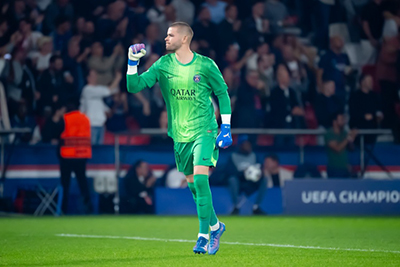 舍瓦利耶谈门将生涯:在巴黎担任门将,与此前效力其他球队截然不同