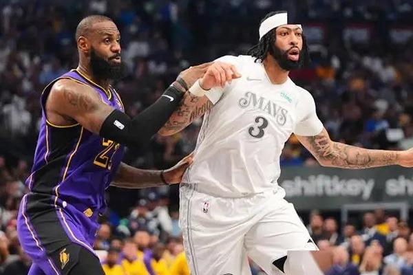 ​​<a href=/lanqiu/mavericks/ target=_blank class=infotextkey>独行侠</a>“囤积内线”战略下的阵容失衡与浓眉的尴尬未来