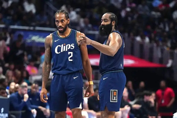 <a href=/lanqiu/lakers/ target=_blank class=infotextkey>湖人</a>季前赛首败与快船内乱:NBA球队困境双观