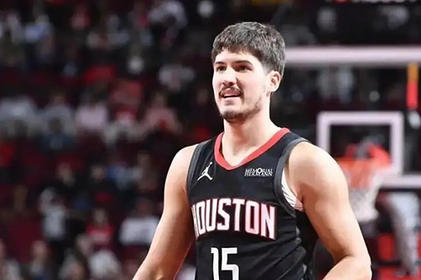2025-26赛季NBA实力榜引热议 湖人力压勇士独行侠火箭下滑