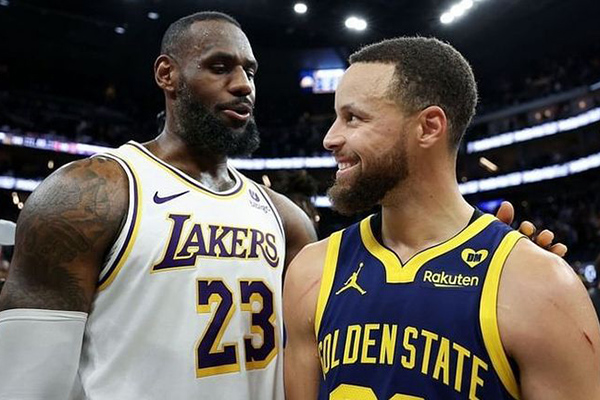 NBA新赛季揭幕战前瞻:伤情更新与焦点对决