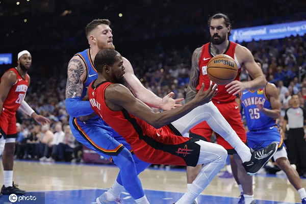 NBA揭幕战:火雷双加时极限拉扯,湖勇对决体系定胜负