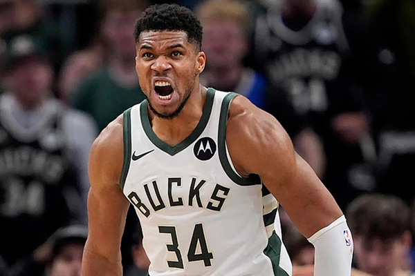 字母哥新赛季封神开局：雄鹿东部争霸可期