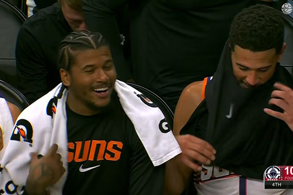 格林太阳29分创高光 火箭空间困境成离队关键