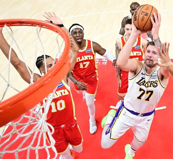 湖人102-122老鹰:五连胜终结 轻敌与准备不足致惨败