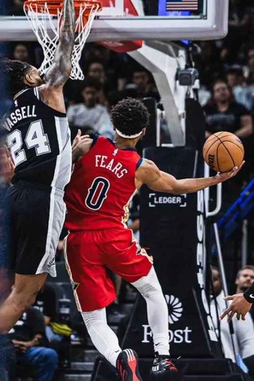 马刺126-119鹈鹕:7胜2负稳居西部第二 墨菲41分难救主