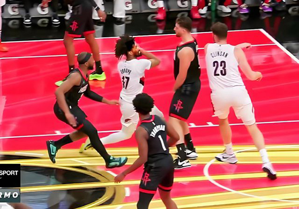 火箭大胜开拓者升至西部第四:狄龙成杜兰特交易意外之喜