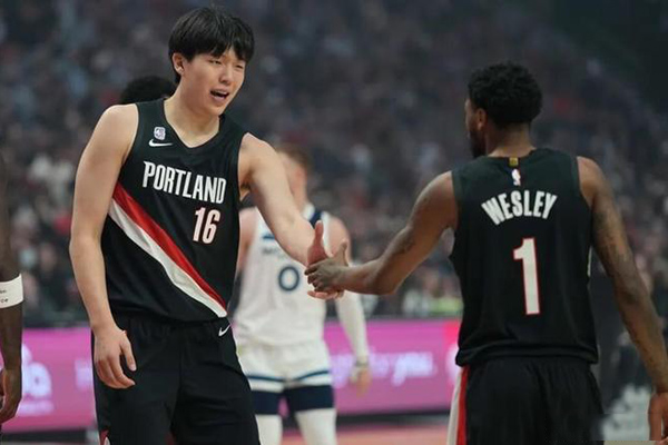 杨瀚森发展联盟亮眼表现后谈成长:试错中提升,感恩球迷支持