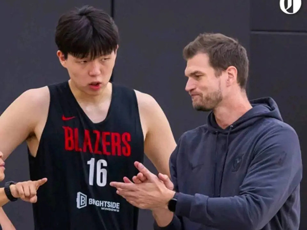 开拓者教练斯普利特引众怒：弃用杨瀚森+甩锅球员遭下课声