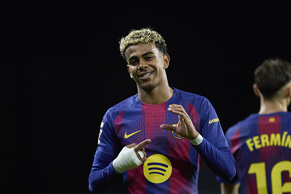 世体：巴萨医疗组昼夜制定亚马尔康复表，只为缩短伤停周期