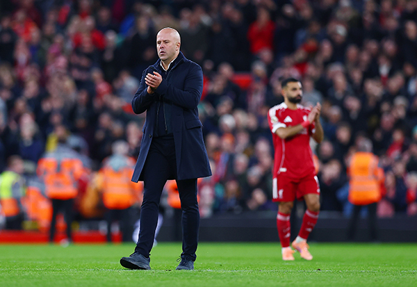 内维尔：利物浦崩了！斯洛特得全拆重建