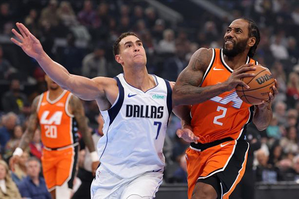 快船四连败跌至西部倒数，独行侠替补发力逆转