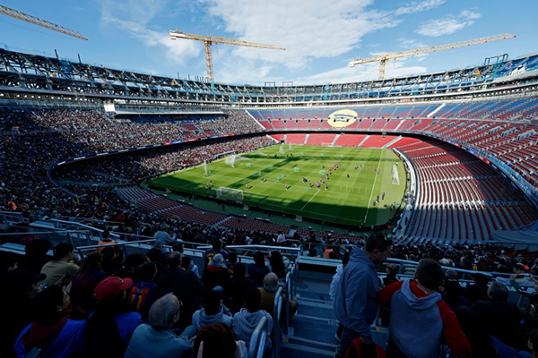 欧冠绿灯!世体:欧足联全面审查通过,新诺坎普具备办赛资格