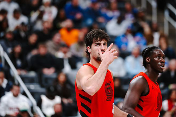 活塞122-116险胜开拓者:坎宁安领军逆转