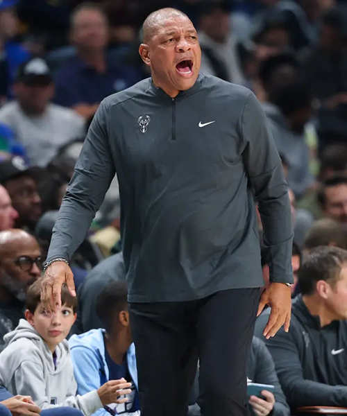 字母哥小腿拉伤缺席约一月,雄鹿赛季前景蒙阴影