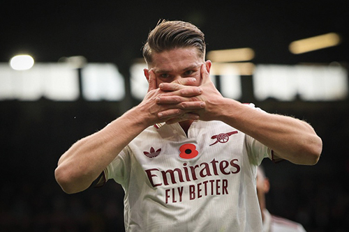 太阳报：约克雷斯明年初返瑞典出庭作证，枪手拒绝放人