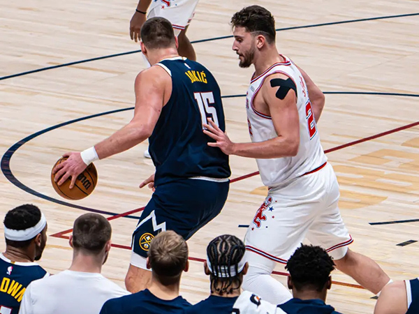 12月16日NBA常规赛综述:多场激战改写东西部排名