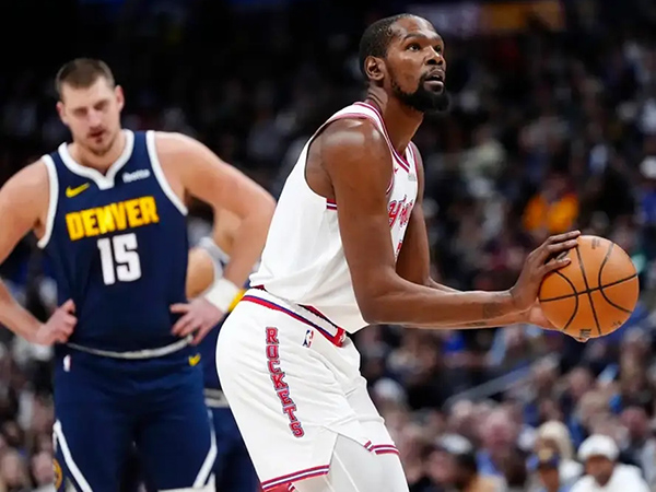 掘金128-125险胜火箭:加时鏖战+争议吹罚成焦点