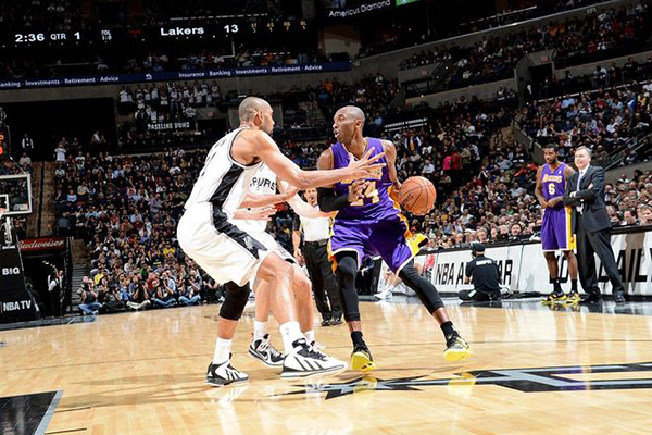 帕森斯力挺邓肯超科比：荣耀之外的舆论叙事博弈