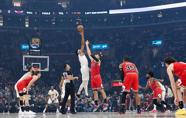 公牛七人上双双杀骑士 加兰空砍35分难阻三连败