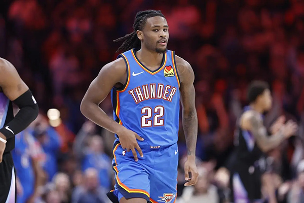 雷霆惜败森林狼暴露阵容争议，华莱士与多尔特首发之争引关注