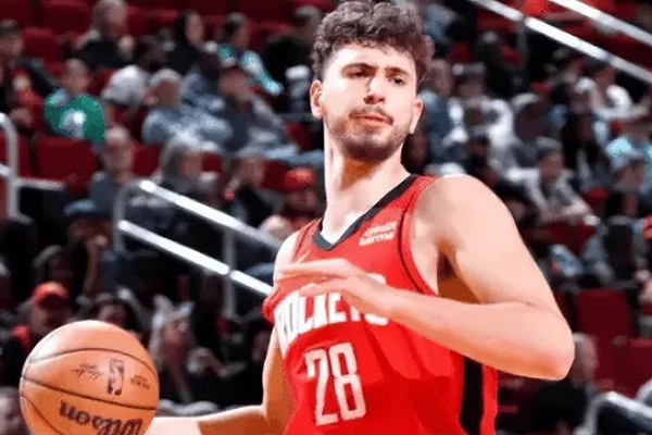 圣诞大战火箭大胜湖人,申京转型辅助成关键