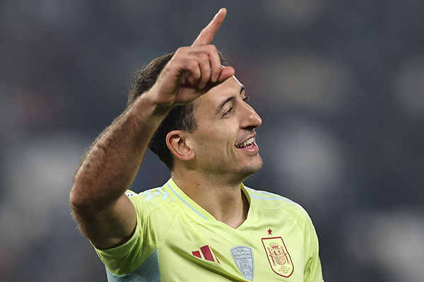 斯基拉:拉斯帕多里距罗马仅一步,拉齐奥转头追皇社奥亚萨瓦尔