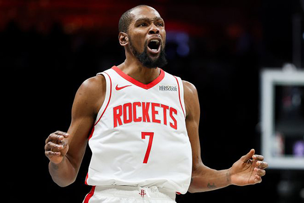 杜兰特打破火箭尘封27年纪录,成队史最高龄20+10助球员