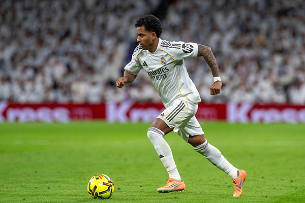 每体：罗德里戈决意告别皇马，密会两大超级经纪人谋划转会