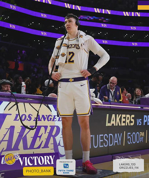 从弃子到功臣！拉拉维亚两连胜暴走助湖人重返西部前三