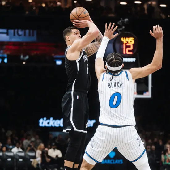 班凯罗压哨绝杀！魔术加时104-103险胜篮网