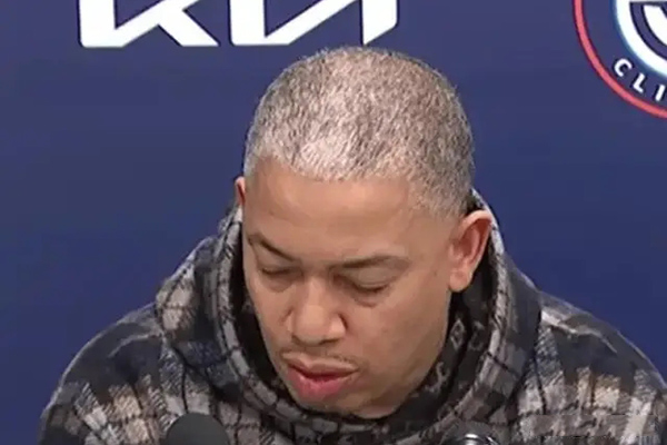 快船111-123不敌尼克斯 下半场崩盘引用人争议