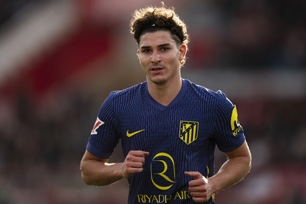 西超杯再成看客!阿尔瓦雷斯1年半冠军荒,马竞生涯首冠仍无解