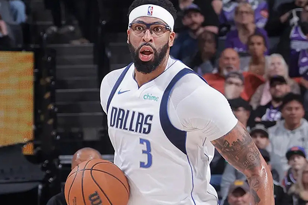 爵士险胜独行侠终结5连败 浓眉手指受伤引关注