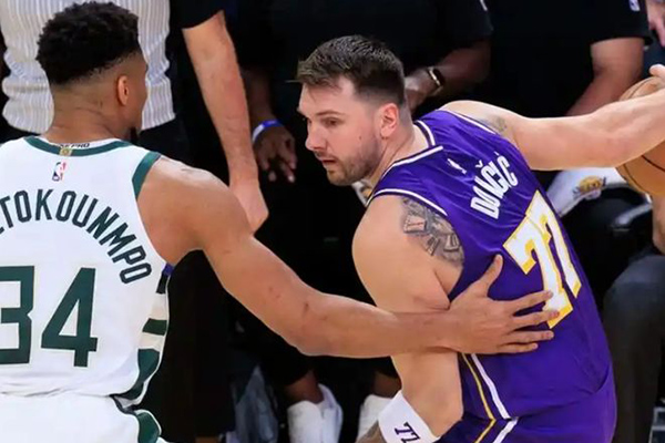 湖人101-105惜败雄鹿,东契奇艾顿稳定性缺失成致命伤