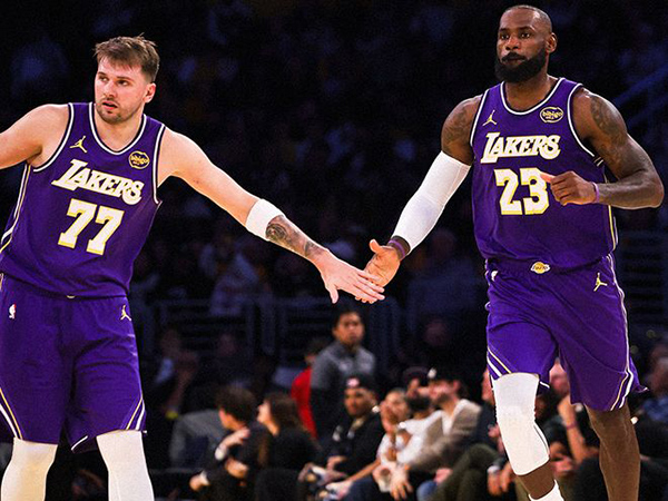 东契奇爆砍46+7+11刷爆纪录，湖人客场擒公牛