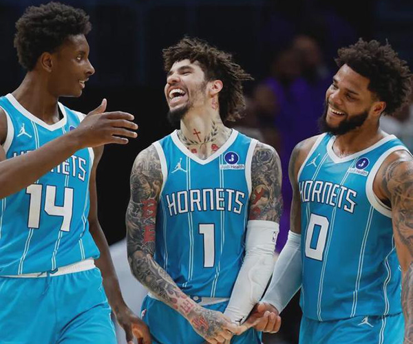 黄蜂单月创纪录 榜眼米勒持续爆发