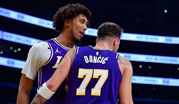 东契奇半场三双带队大胜 湖人终结隐患重回正轨